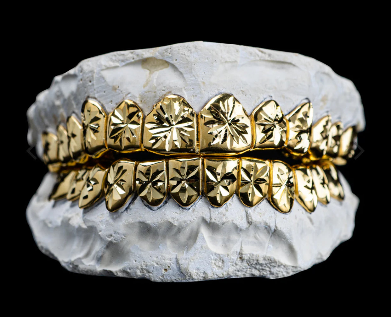 Add designs to your grillz