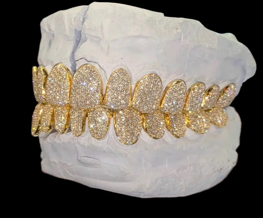 10TP//10BTM Dental gold-flooded vvs qaulity mossinite 💎 (For removable grillz use)