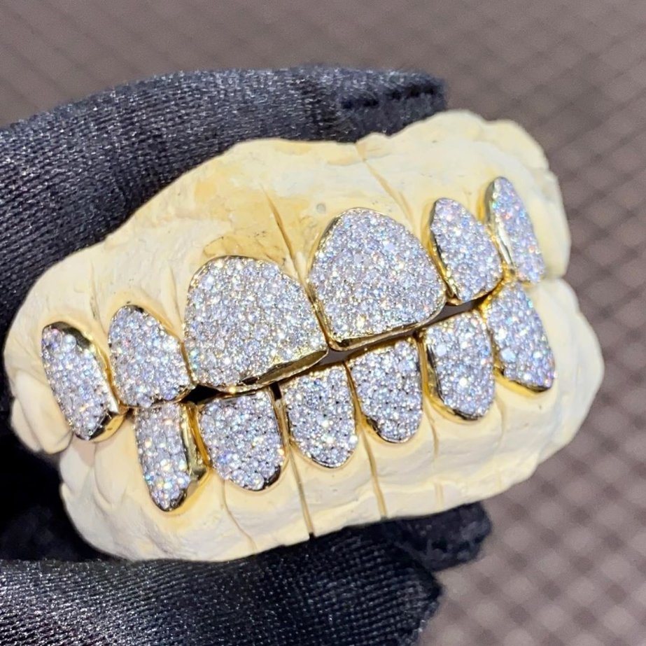 S.I. Diamond Grillz 10k (COMPLETLY BUSTDOWN) hand set